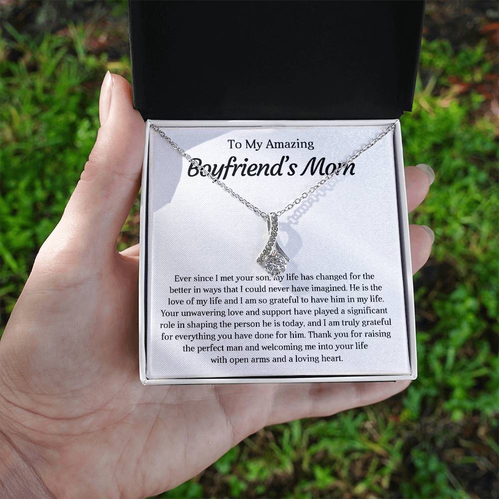 To My Amazing Boyfriends Mom - Alluring Beauty Necklace